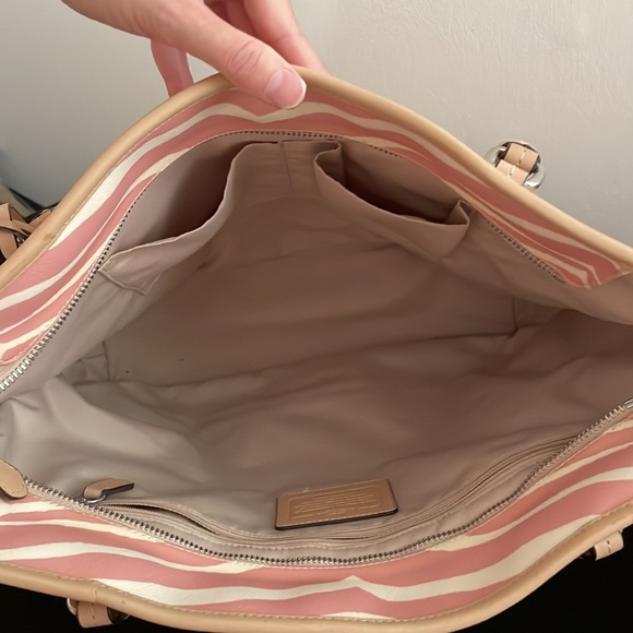 Coach Tote - Picture 9 of 16